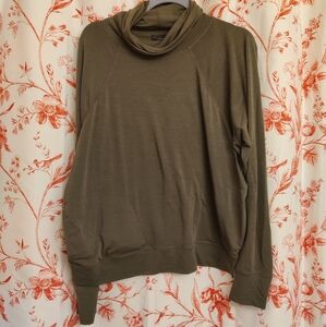 prAna Sol Protect Turtleneck (L) green / kale